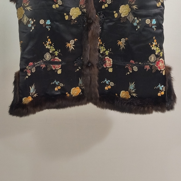 Women's Medium Brown Fur Vest - Picture 4 of 7